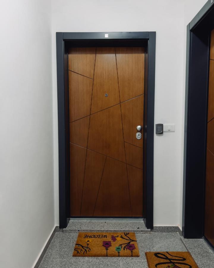 Serenity Downtown Apartamento Ohrid