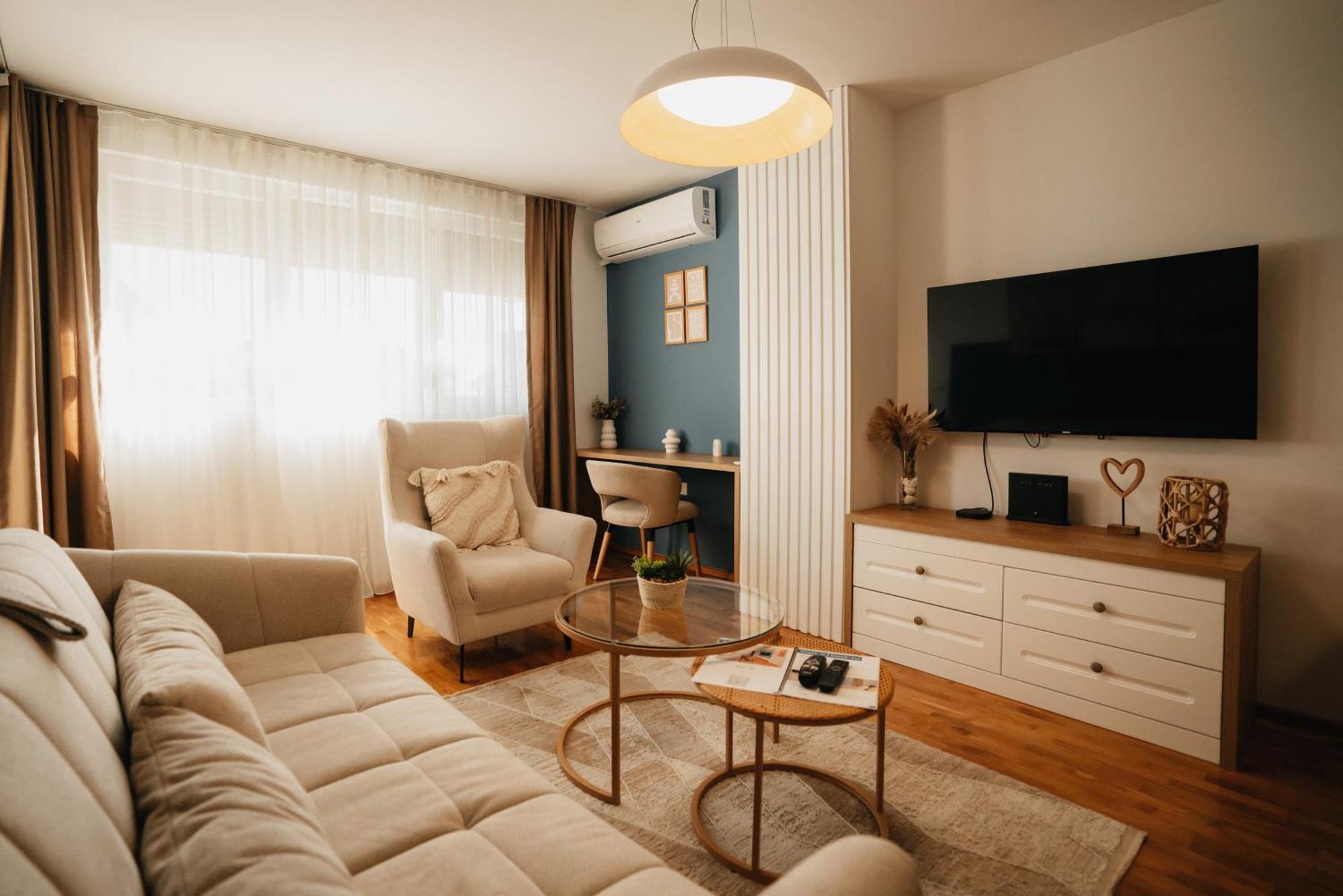 Serenity Downtown Apartament Ochryda