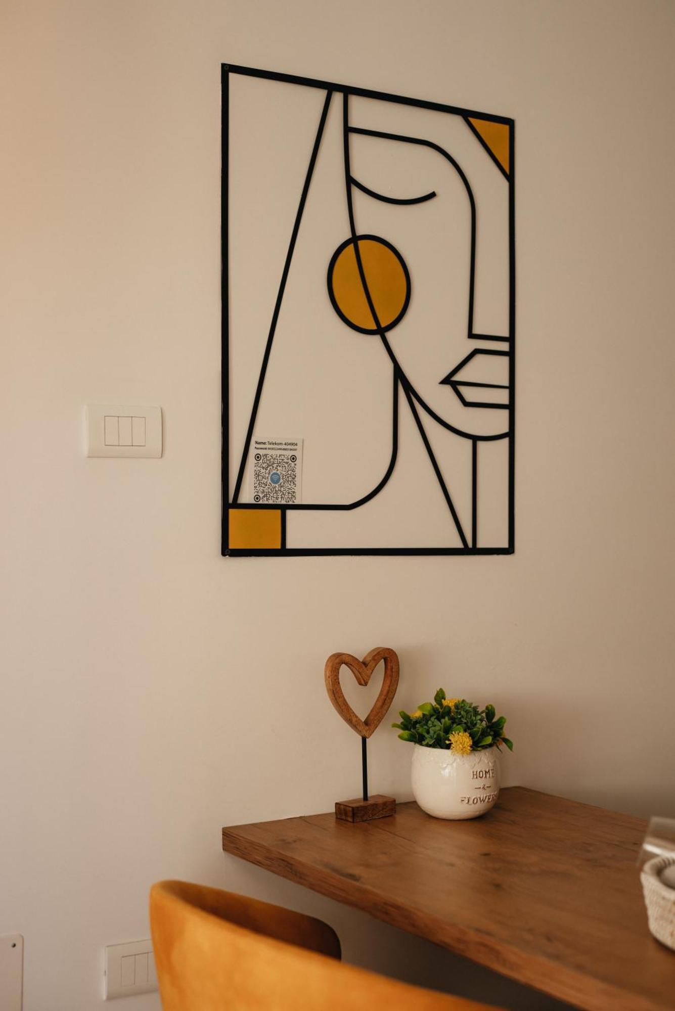 Serenity Downtown Apartament Ochryda